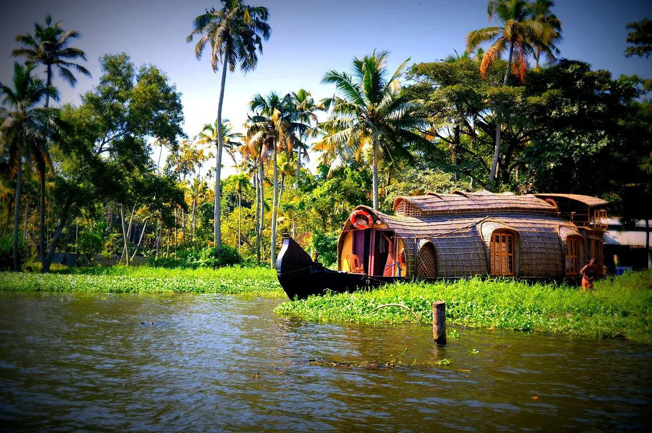 kerala-bck water_img